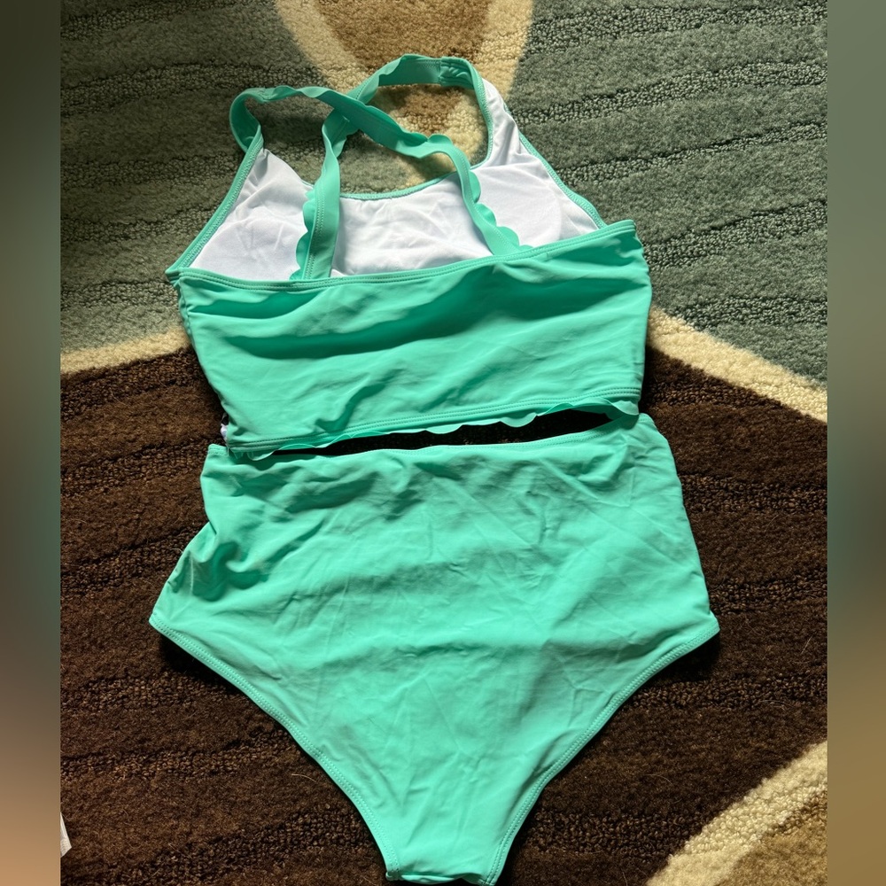 Sunikini bikini - size large - never worn
